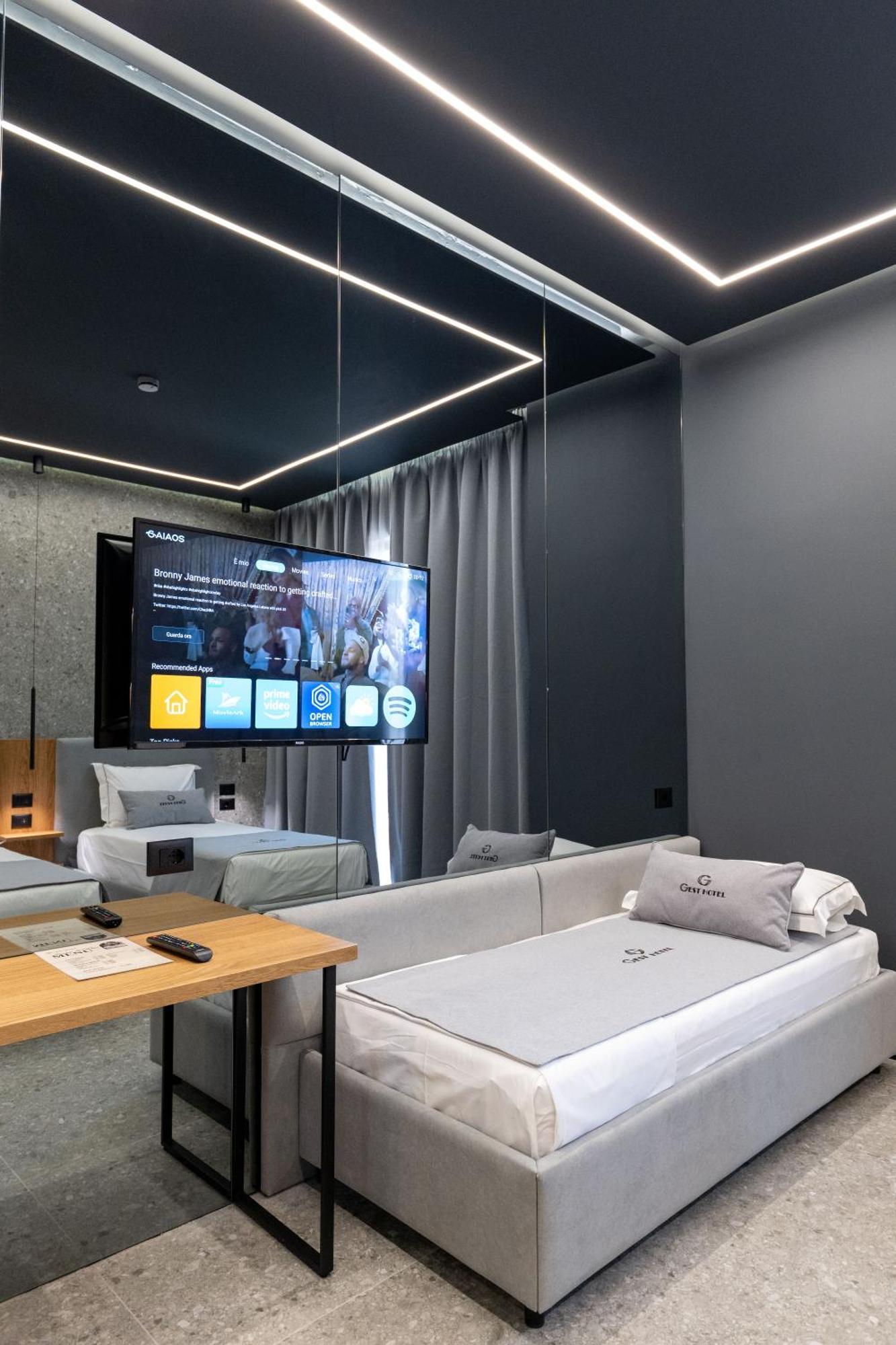 Gest Hotel Radhimë Dış mekan fotoğraf