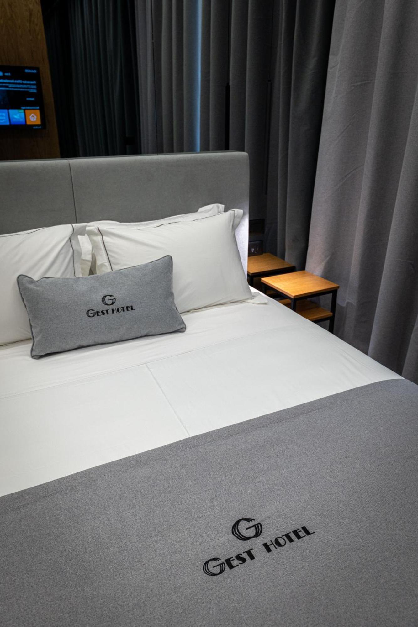 Gest Hotel Radhimë Dış mekan fotoğraf