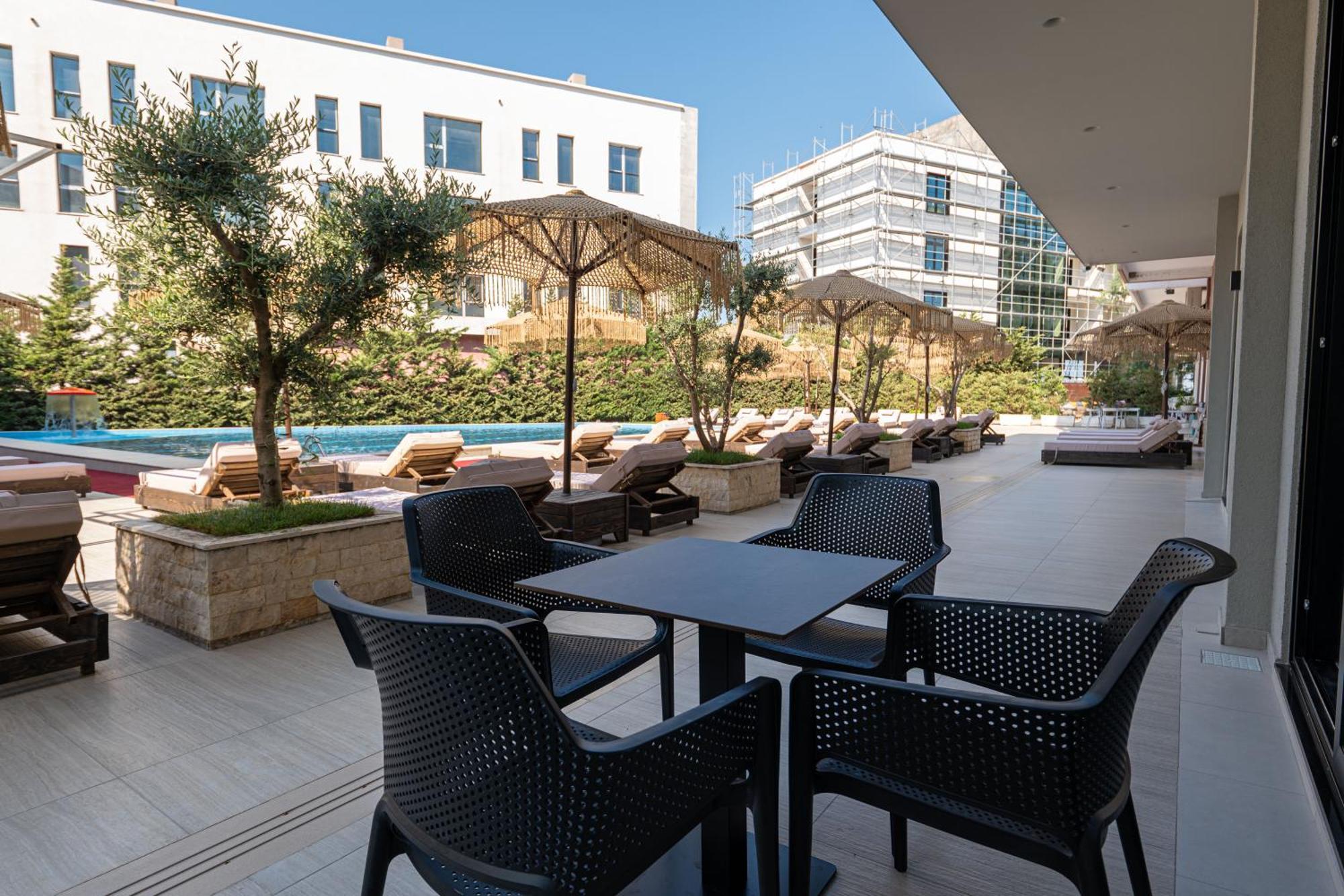 Gest Hotel Radhimë Dış mekan fotoğraf