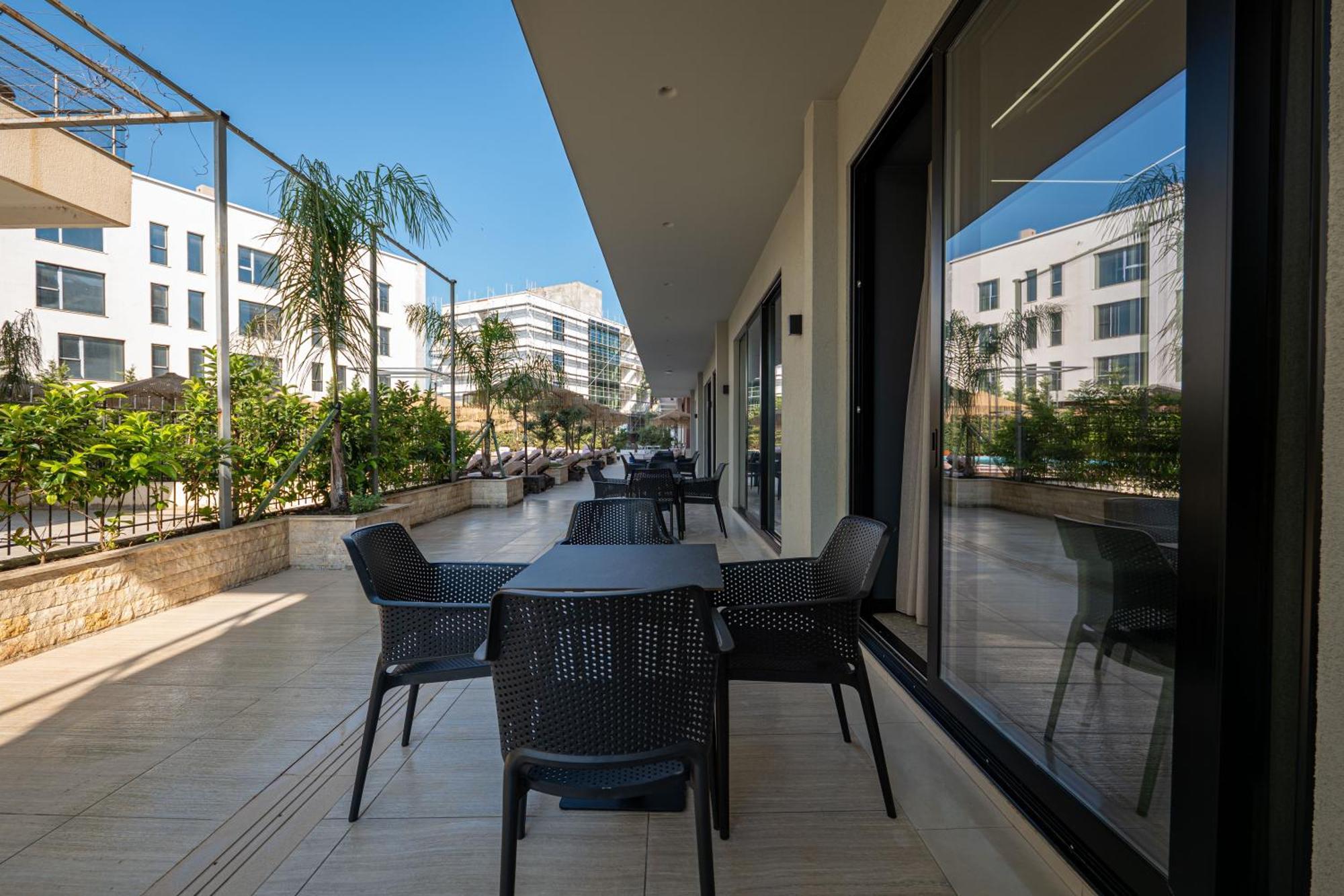 Gest Hotel Radhimë Dış mekan fotoğraf