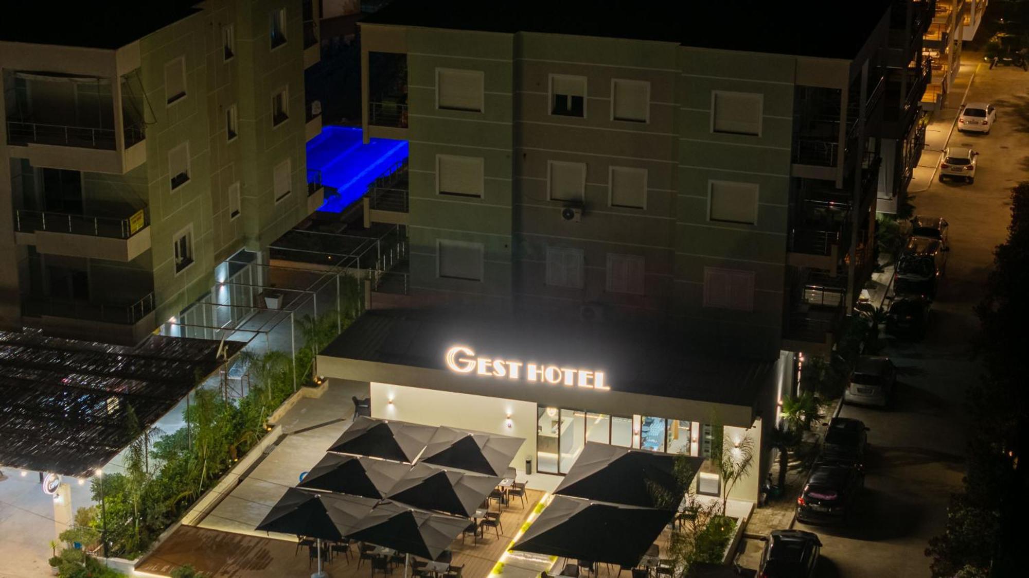 Gest Hotel Radhimë Dış mekan fotoğraf