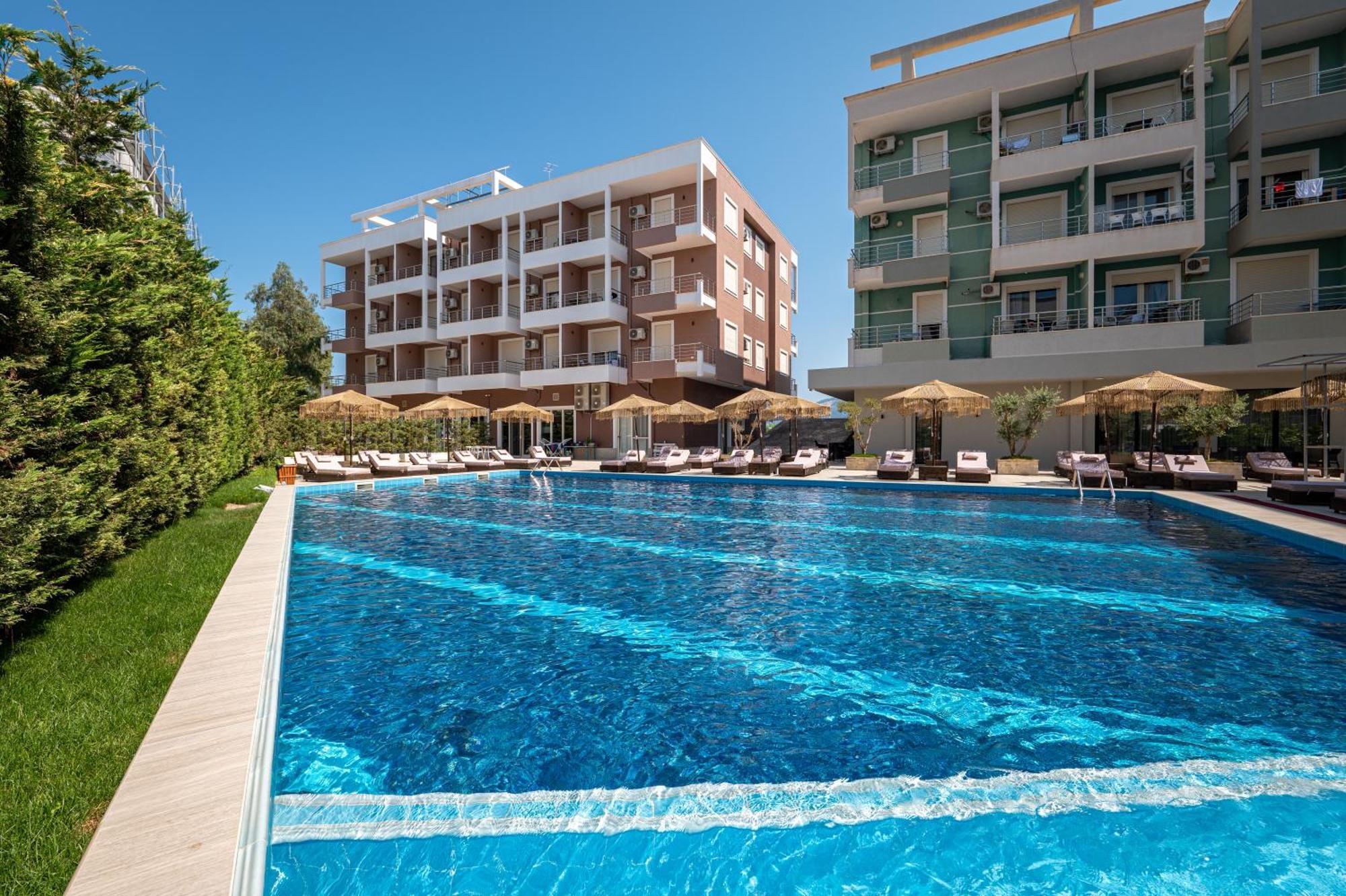 Gest Hotel Radhimë Dış mekan fotoğraf